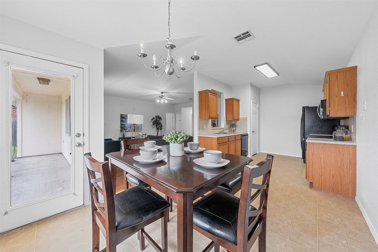 10120 Salem Way - Photo 7 of 19