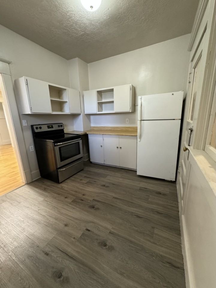 395 N 2nd W #3 - Photo 2 of 21