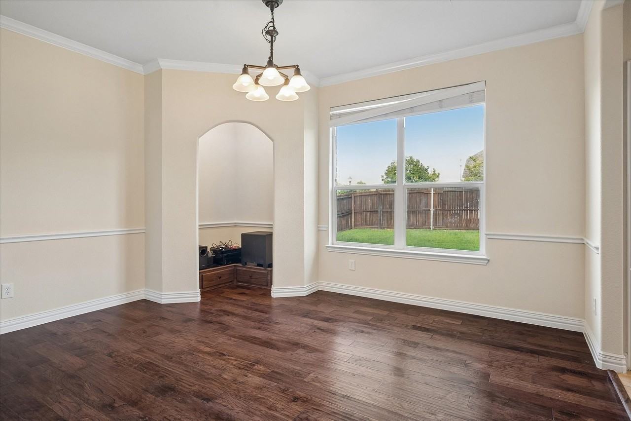 223 Aspen Ln - Photo 6 of 26