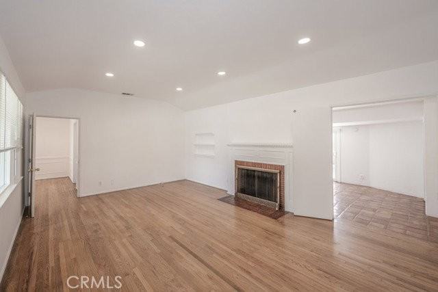 6229 Agnes Ave - Photo 2 of 8