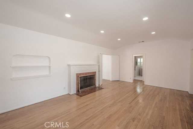 6229 Agnes Ave - Photo 3 of 8