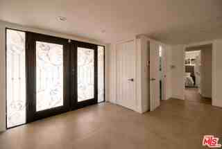 16047 Meadowcrest Rd - Photo 2 of 8