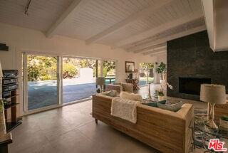 16047 Meadowcrest Rd - Photo 6 of 8
