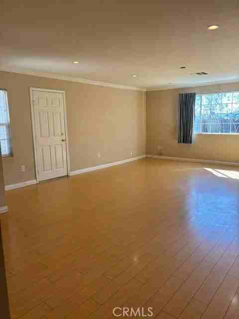 519 Taylor Dr - Photo 2 of 8