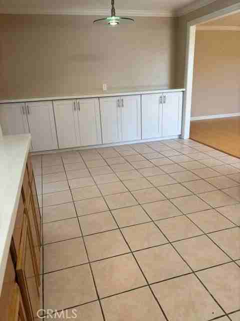 519 Taylor Dr - Photo 5 of 8