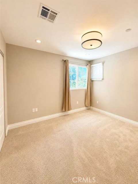 14 W Le Roy Ave - Photo 2 of 8