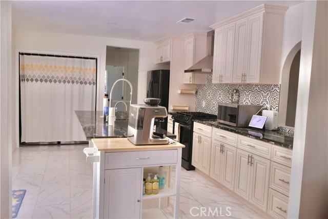 1315 S 5th Ave - Photo 6 of 7