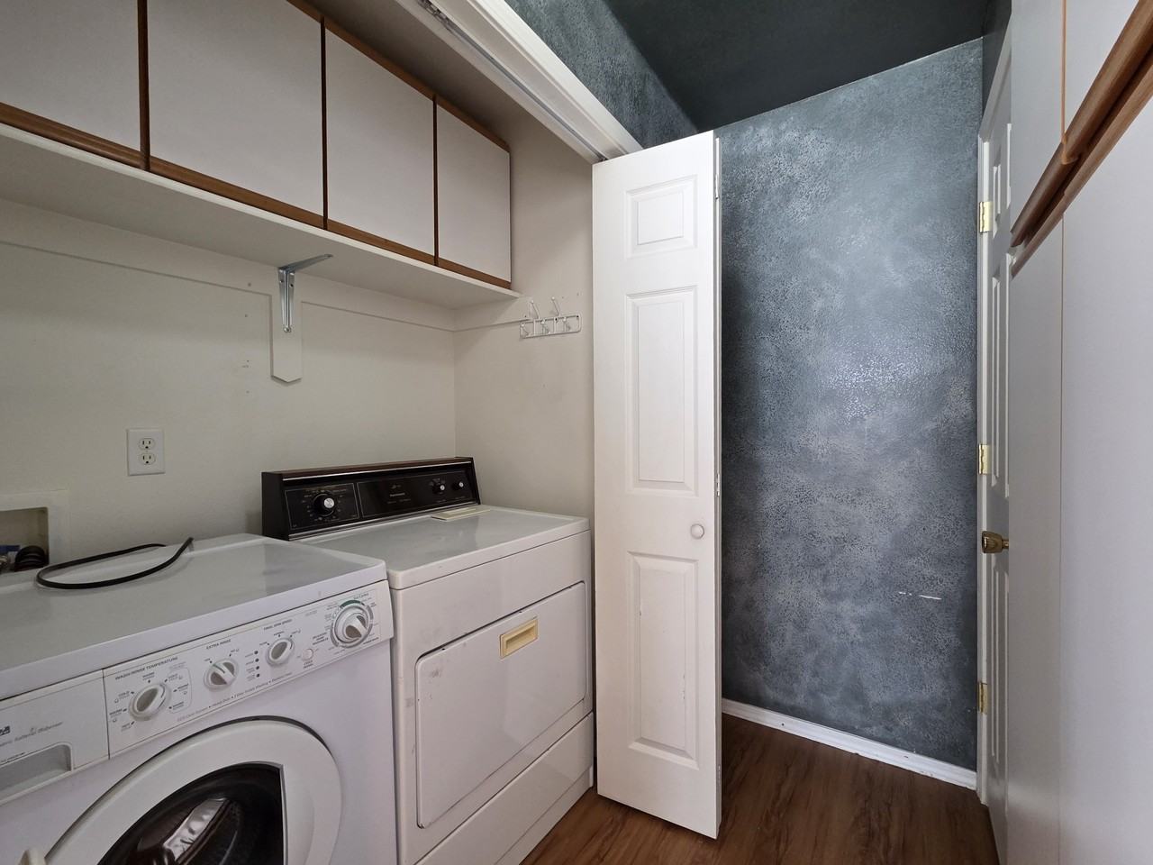 2940 W Villard St #G - Photo 3 of 15