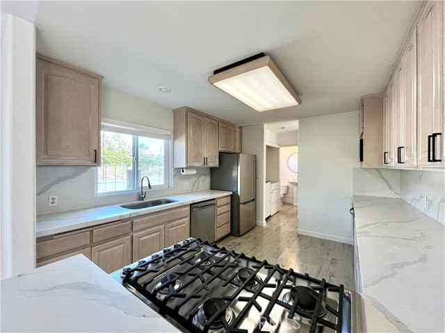 546 11th Pl #C - Photo 6 of 8