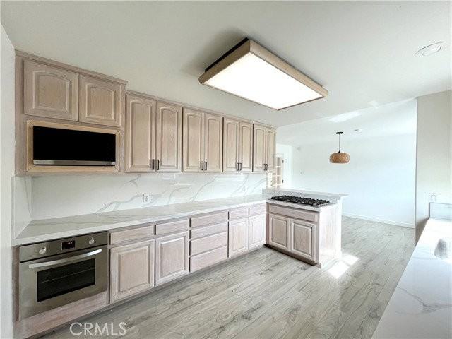 546 11th Pl #C - Photo 7 of 8
