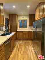 639 Navy St #B - Photo 1 of 1