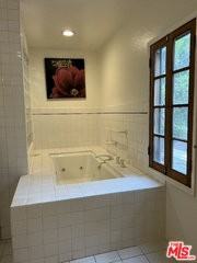 639 Navy St #B - Photo 5 of 6