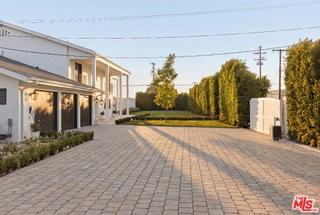 6509 Wandermere Rd - Photo 3 of 8