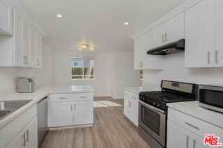 712 Pacific St #2 - Photo 5 of 8