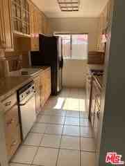 2911 4th St #108 - Photo 5 of 8