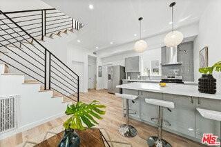 2955 Midvale Ave - Photo 5 of 8