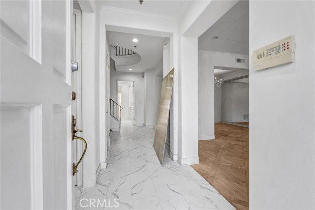 309 N Almont Dr - Photo 3 of 8
