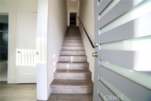 4559 1/2 Pickford St #4559 - Photo 2 of 8