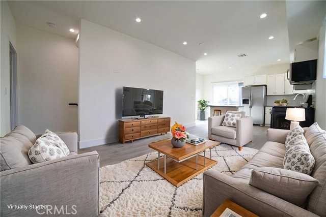 4559 1/2 Pickford St #4559 - Photo 7 of 8
