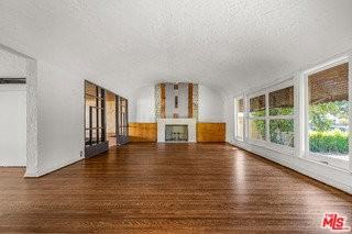 1838 S Victoria Ave - Photo 2 of 5