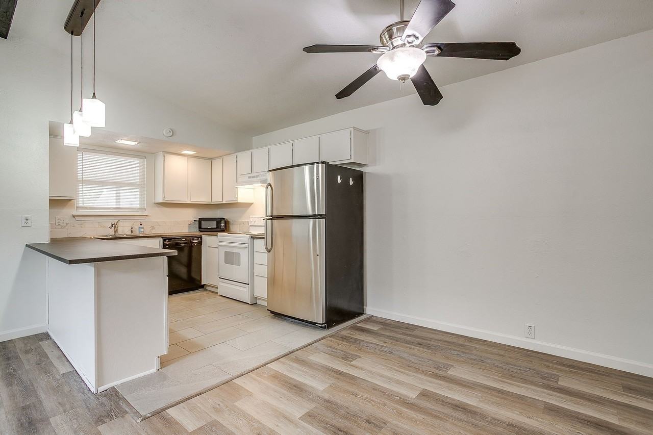 4935 Curzon Ave - Photo 3 of 20