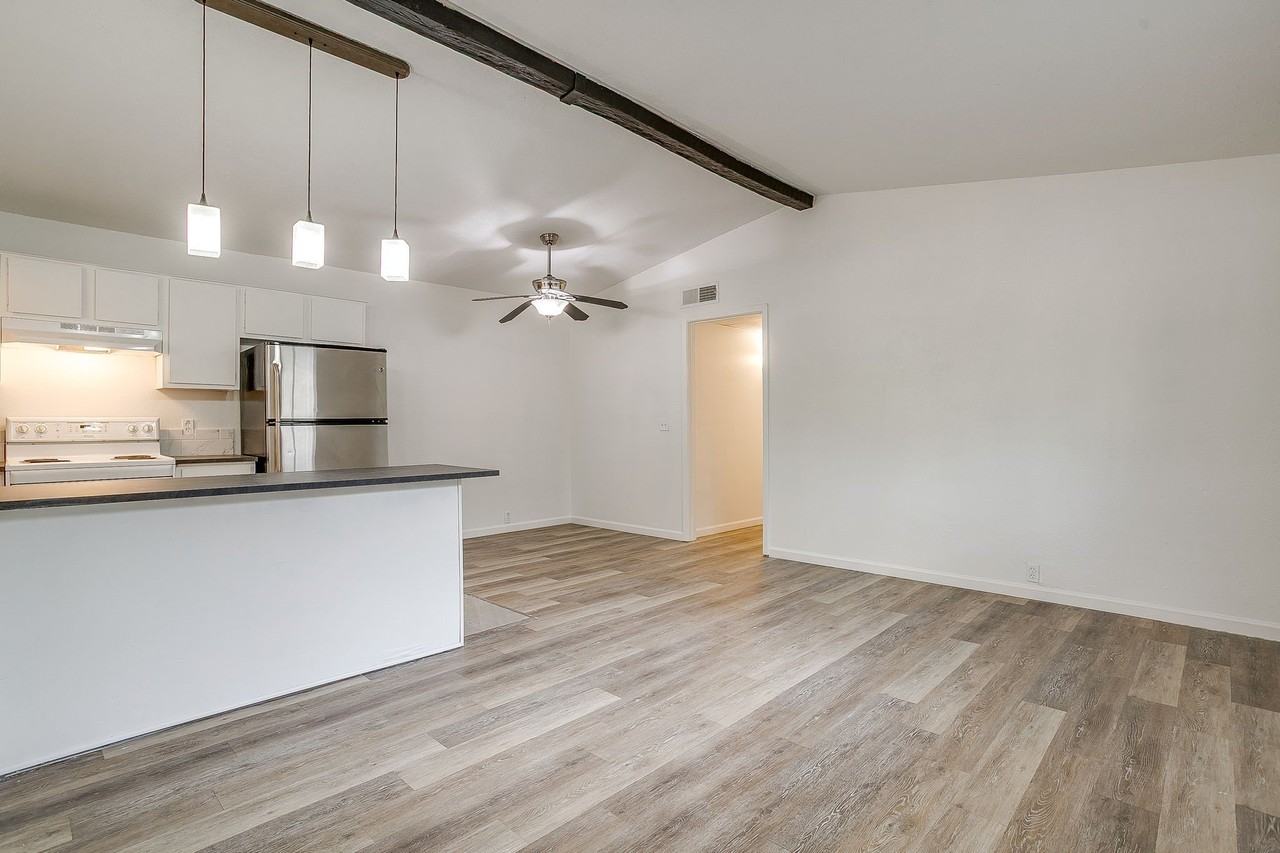 4935 Curzon Ave - Photo 4 of 20
