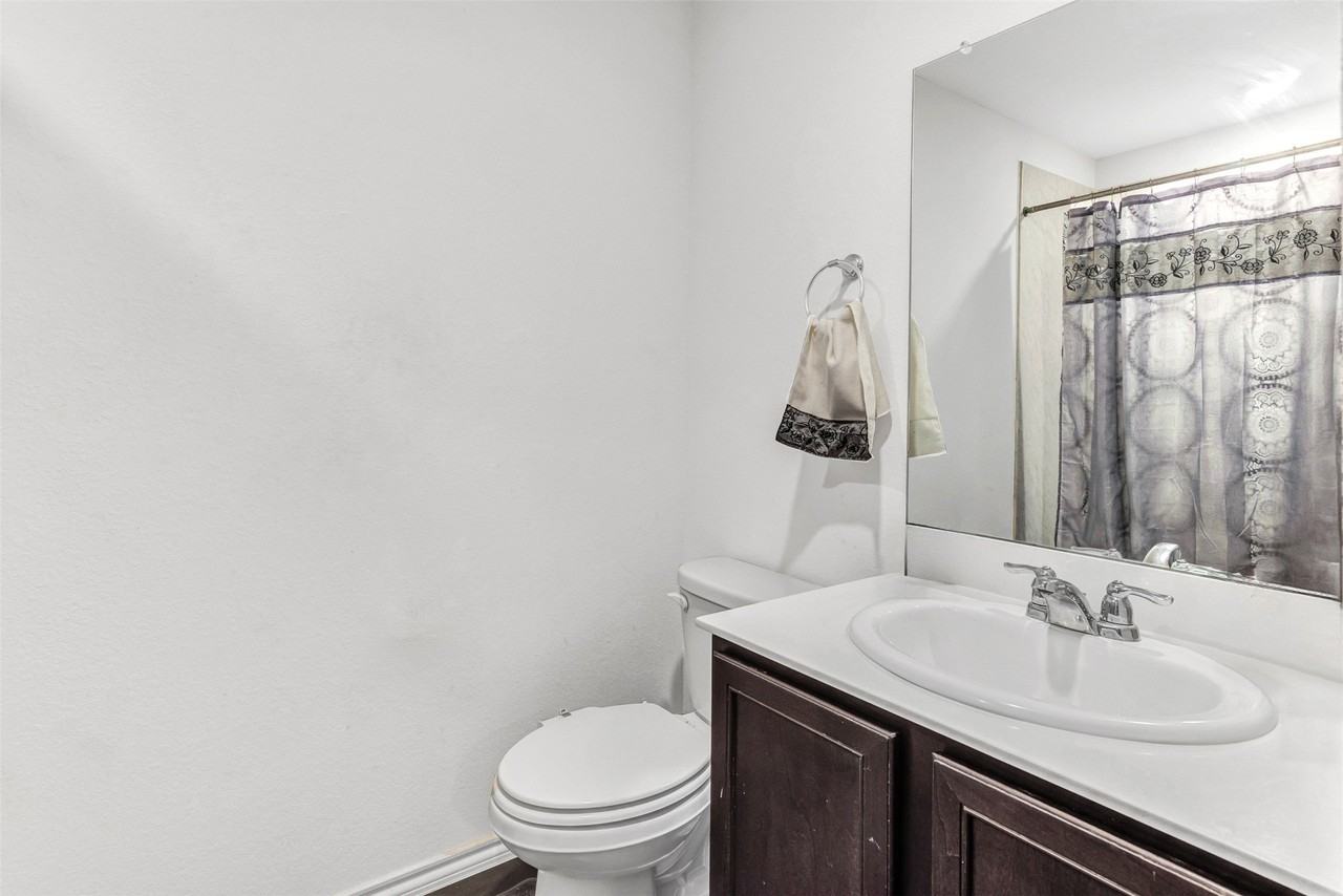 3233 Grimaldo Dr - Photo 5 of 10