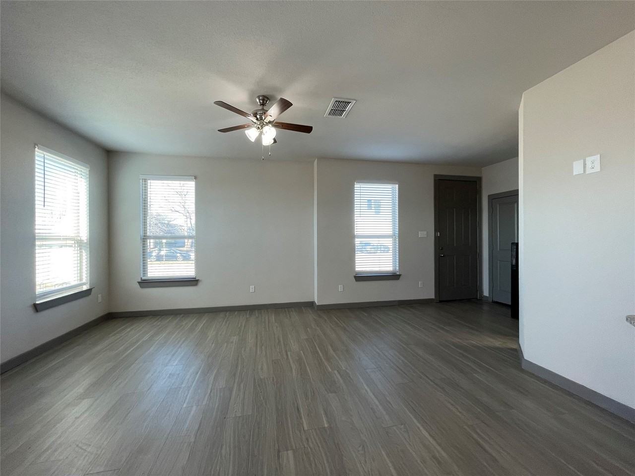 10604 Tube Dr #104 - Photo 3 of 16