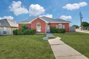 featured image of 1042 Westover Dr