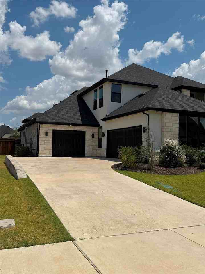 1560 Fairmont Dr - Photo 3 of 31