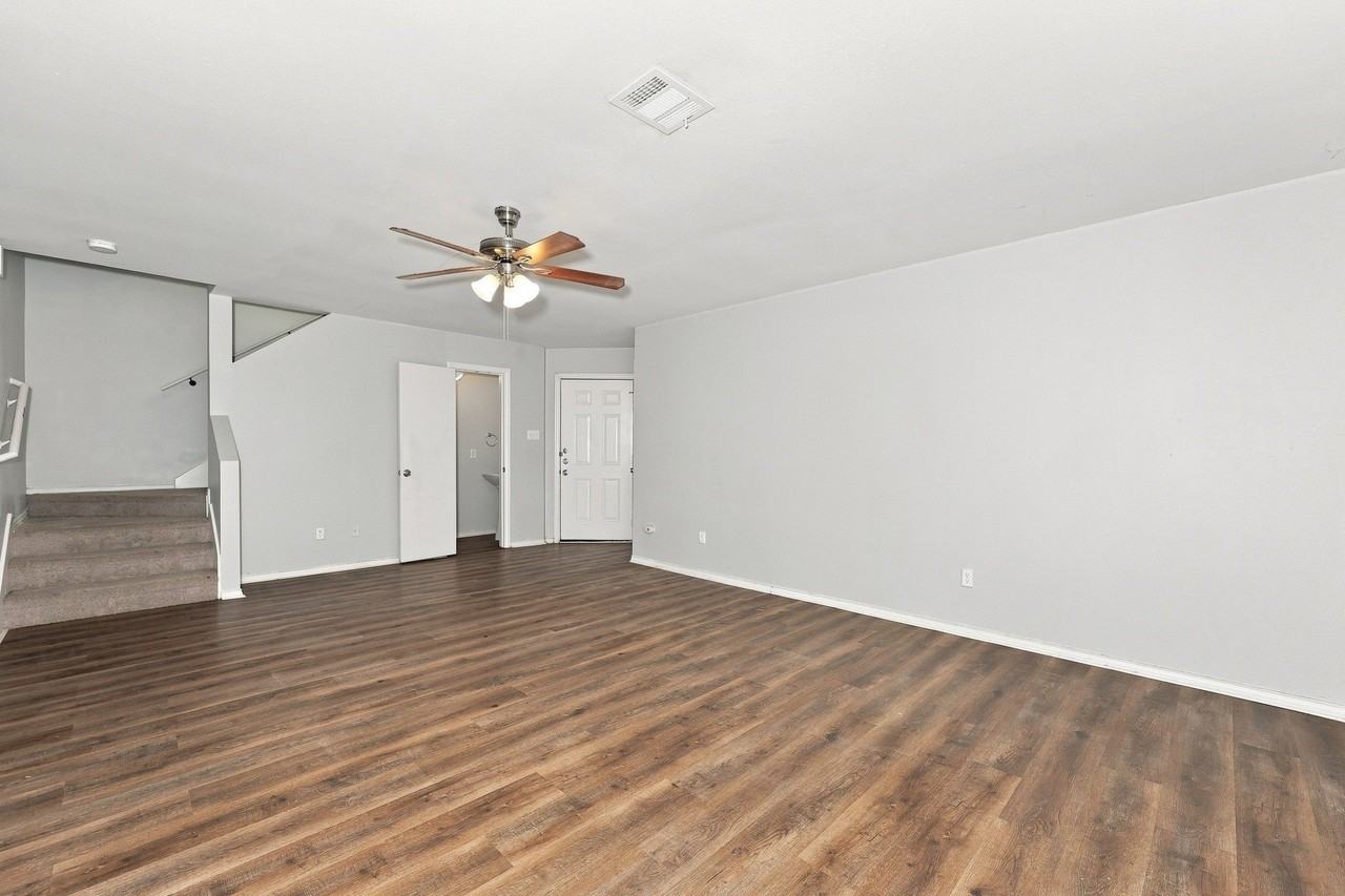 230 Creek Cove Dr - Photo 6 of 12