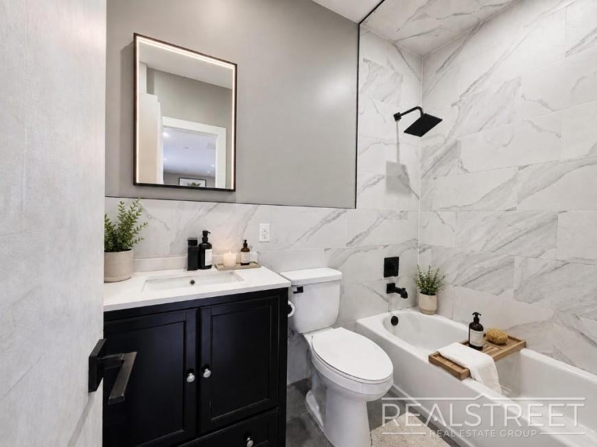 2801 Tilden Ave - Photo 6 of 8