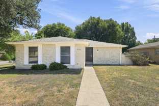 2718 Oakmont Dr - Photo 1 of 1