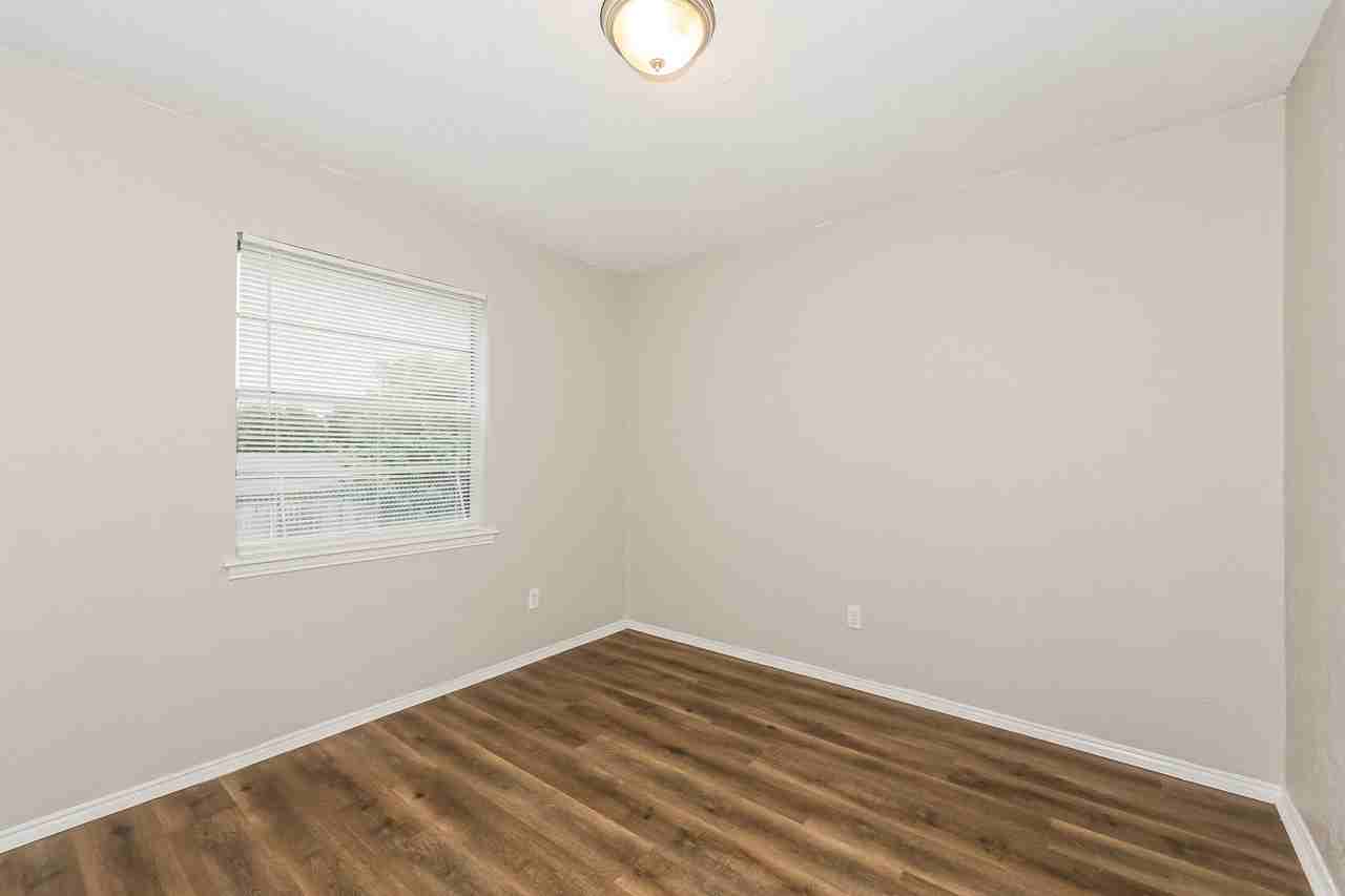 7225 Harold Walker Dr - Photo 5 of 8