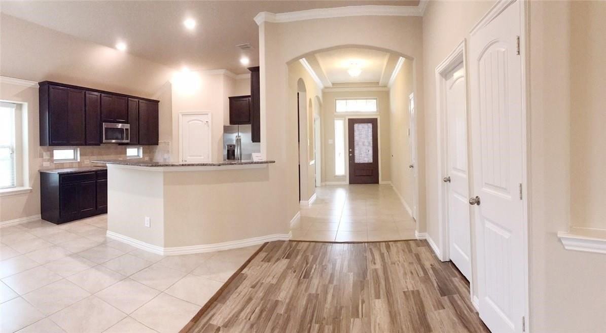 4700 Woodard Ln - Photo 3 of 11