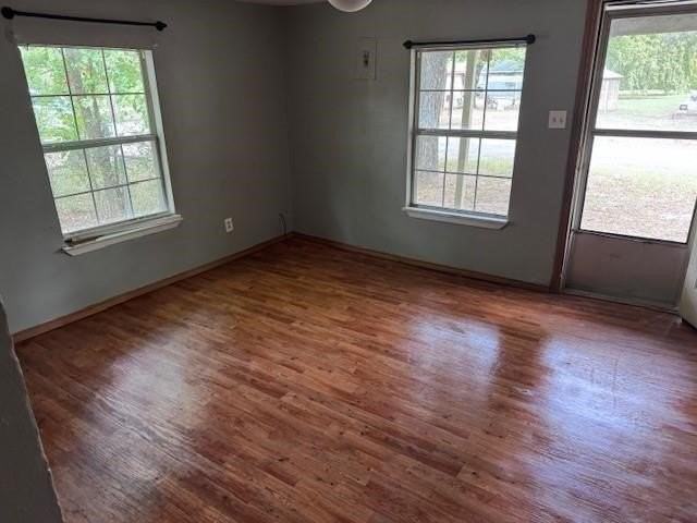 675 23rd St Nw - Photo 3 of 11