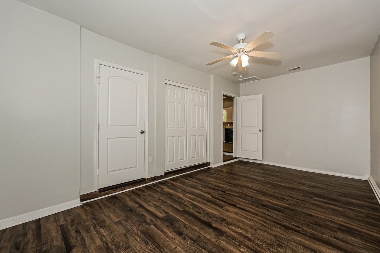 607 Dixon St - Photo 7 of 9