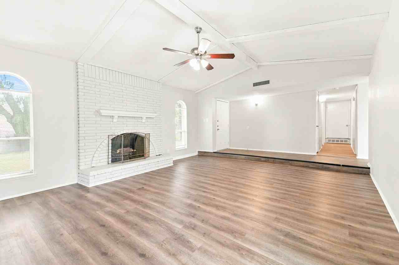 3041 Ripplewood Dr - Photo 5 of 10
