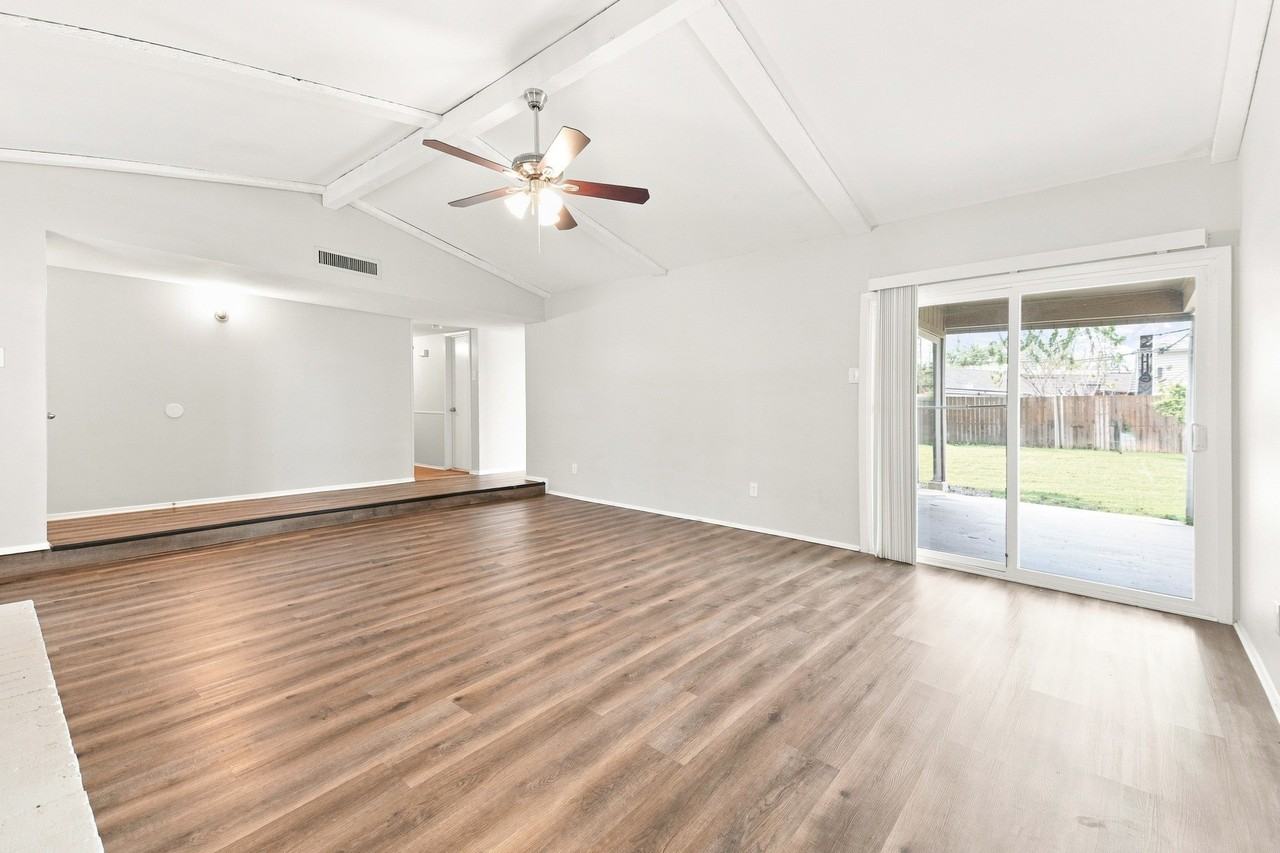 3041 Ripplewood Dr - Photo 6 of 10