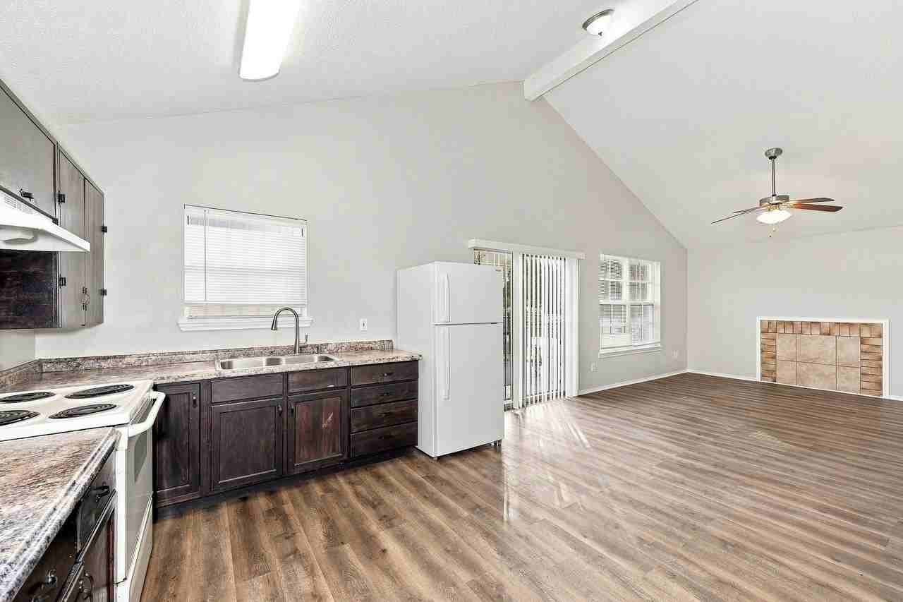 810 Bitter Creek Dr - Photo 2 of 12