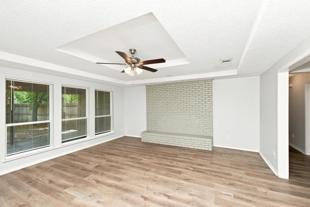 422 Ash Ln - Photo 6 of 12
