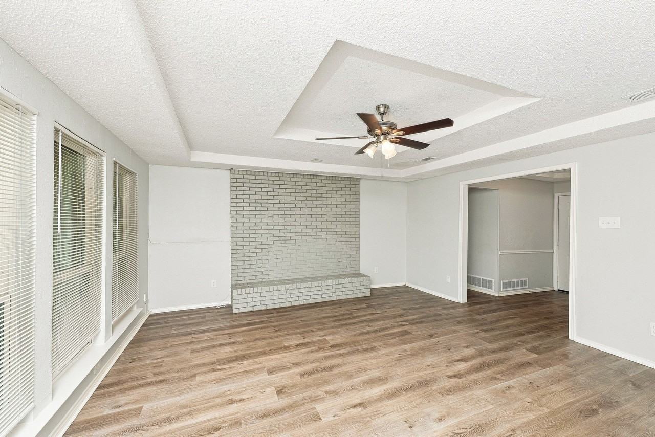 422 Ash Ln - Photo 7 of 12
