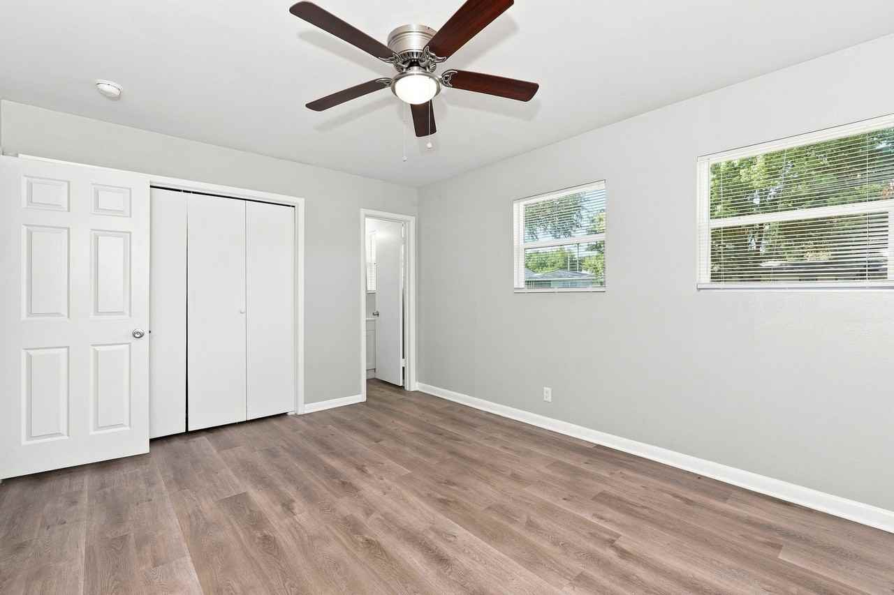 5825 Aton Ave - Photo 6 of 9
