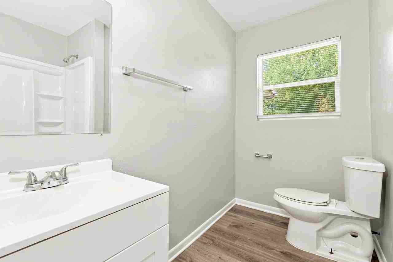 5825 Aton Ave - Photo 7 of 9