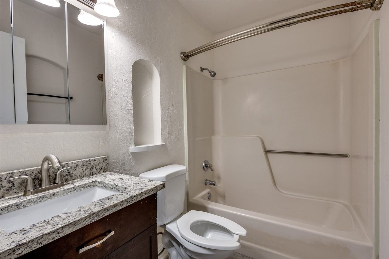 4427 Jenkins St - Photo 7 of 12