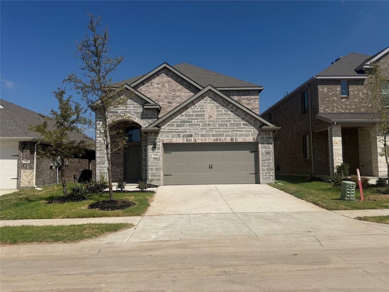 1216 Silent Peak Dr - Photo 3 of 23
