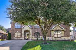 featured image of 1012 Surrey Dr
