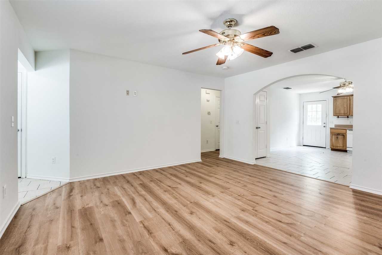 204 Gerrish St #A - Photo 4 of 12