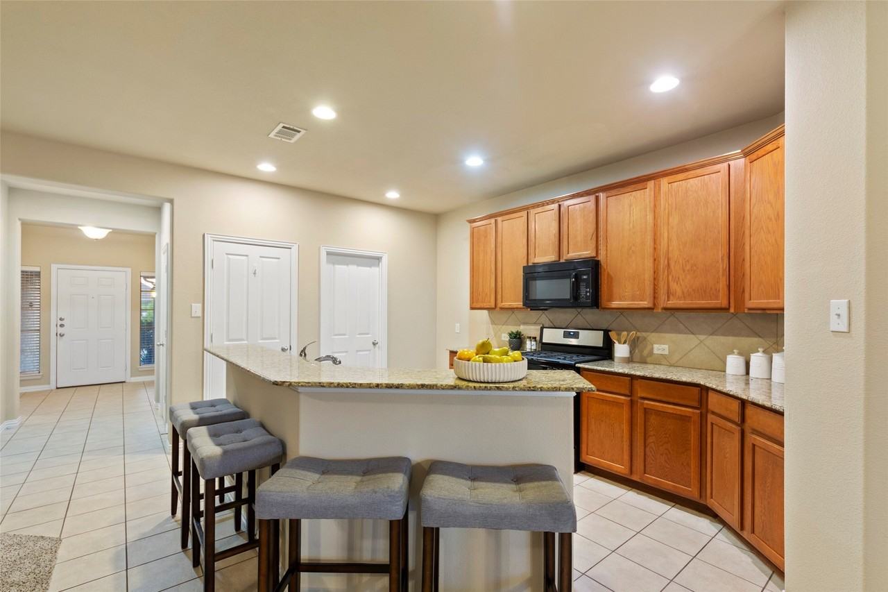 1117 Villa Paloma Blvd - Photo 5 of 39