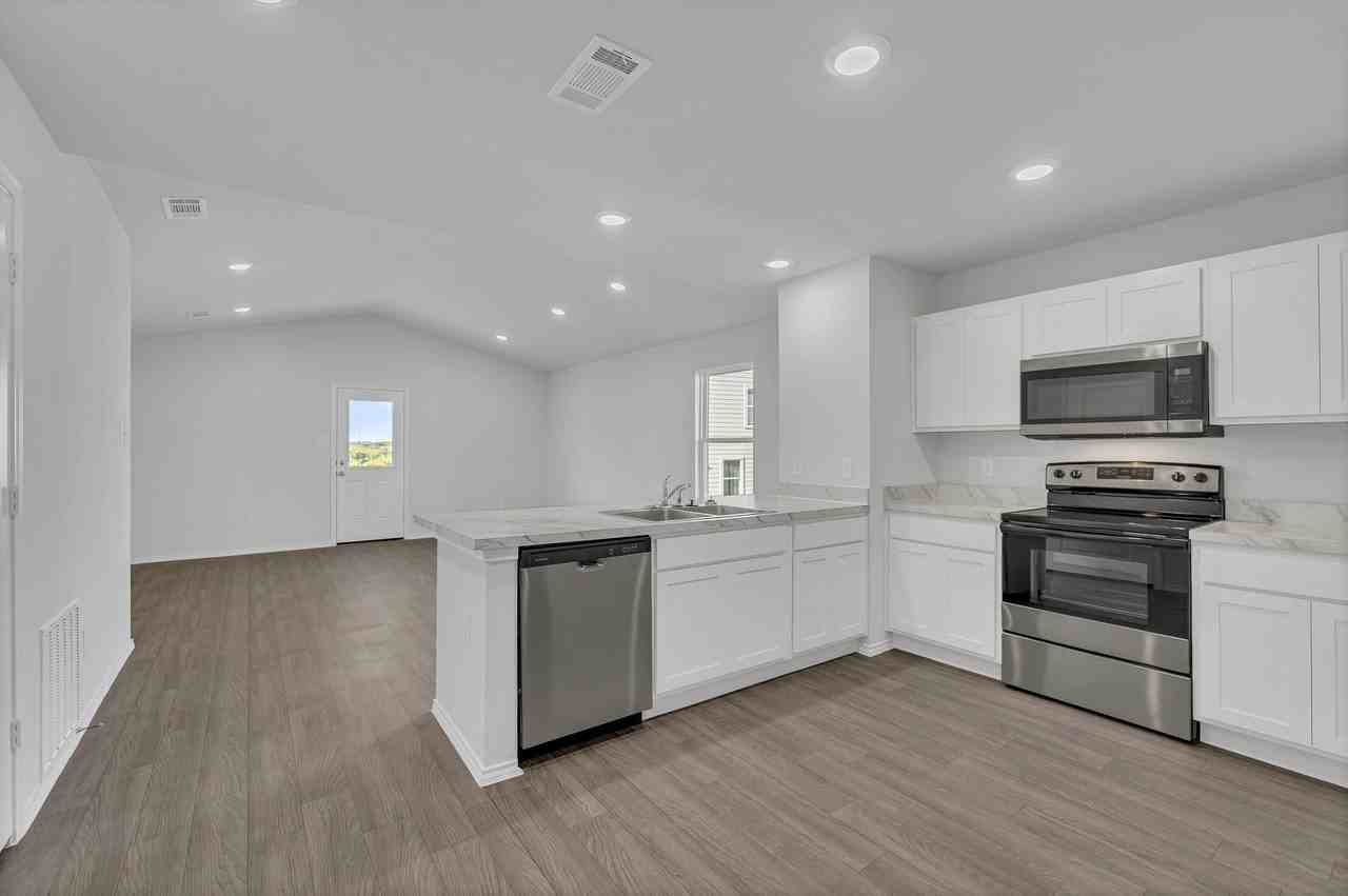 314 Azalea Trl - Photo 4 of 23